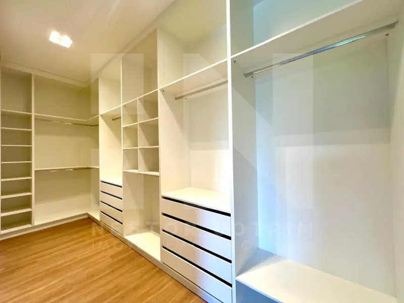 CASA IMPONENTE NO CONDOMÍNIO CAMPOS DE SANTO ANTÔNIO 2, EM ITU SP